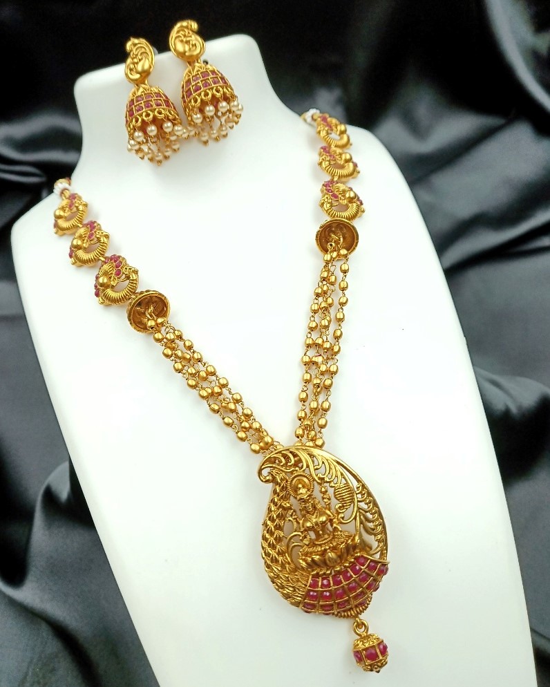 Women's Gold Plated Necklace and Earrings Set with Antique Finish (Red, Free Size)