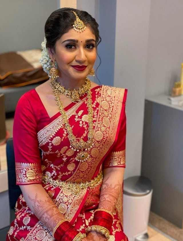  Women's Litchi silk Printed Saree With Unstitched Blouse (Red) 