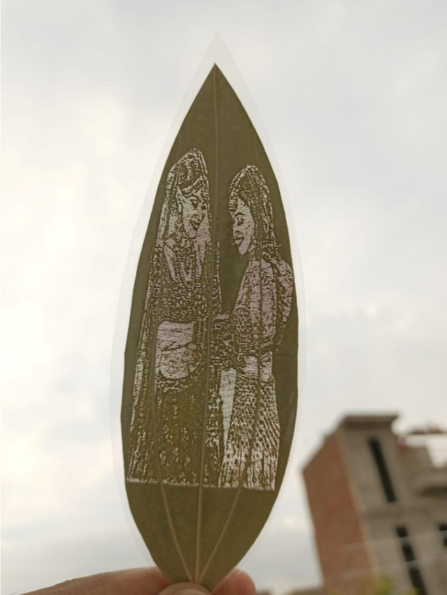 Custom Engraved Leaf Art  Personalized Portrait on Natural Leaf