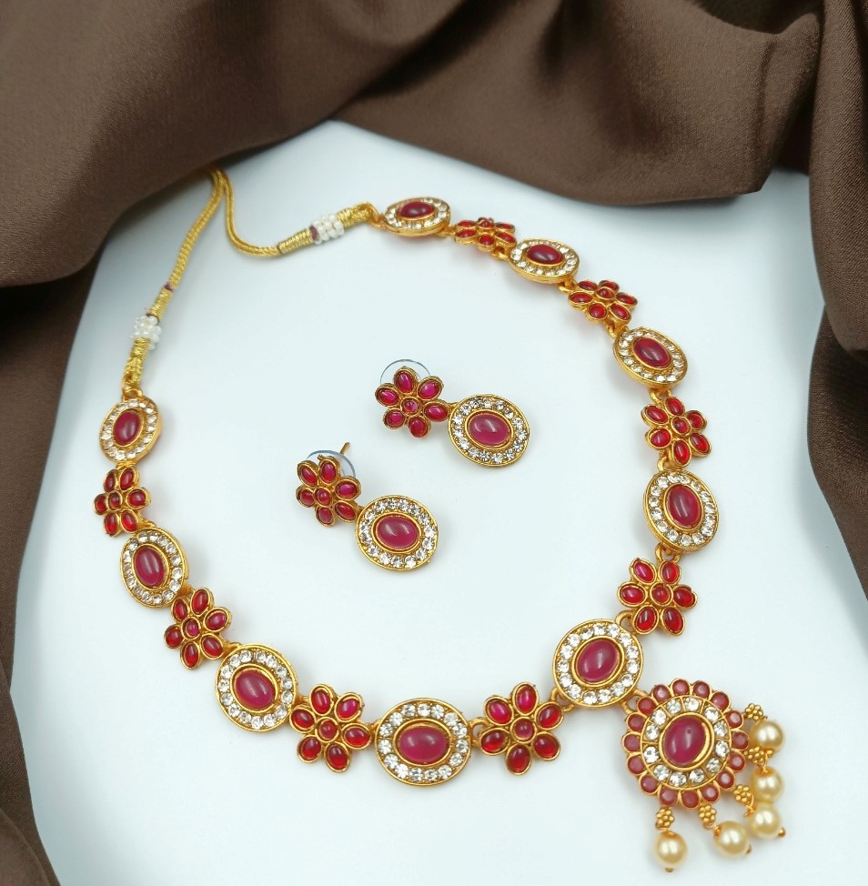 Women's Gold Plated Traditional Necklace and Earrings Set (Red, Free Size)