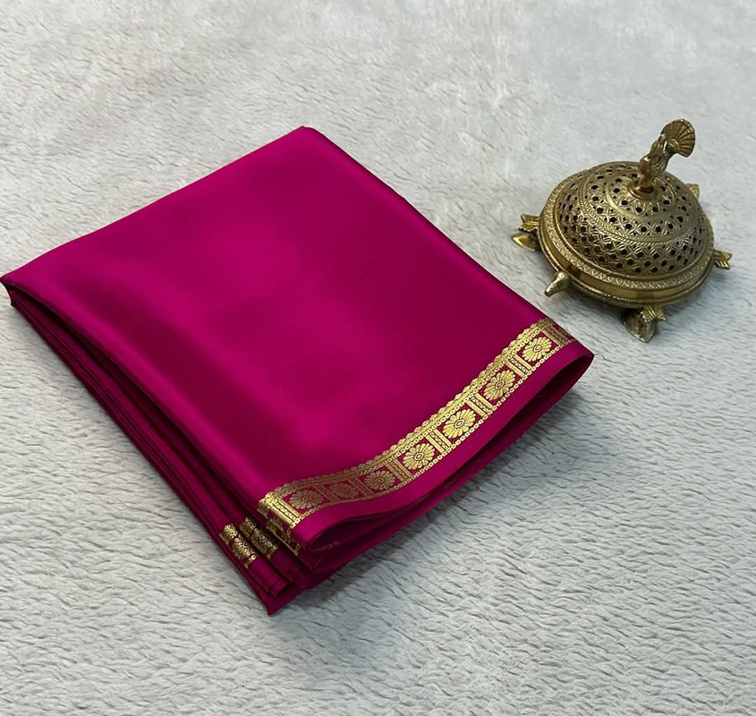 Women's Crepe Chit Pallu Solid Saree With Unstitched Blouse 5.5Mtr (Pink)