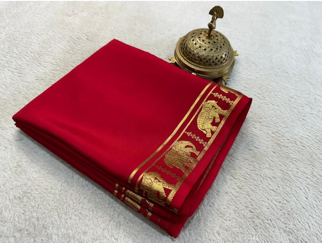 Women's Crepe Chit Pallu Solid Saree With Unstitched Blouse 5.5Mtr (Red)