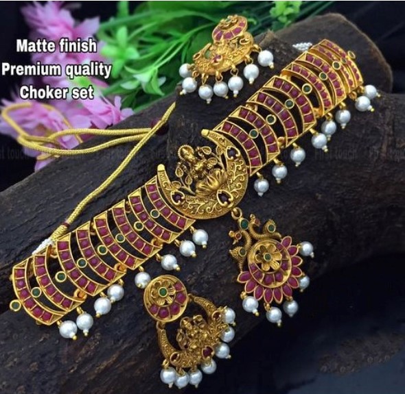 Women's Elegent Brass Chain Necklace Set (Pink, Free Size)